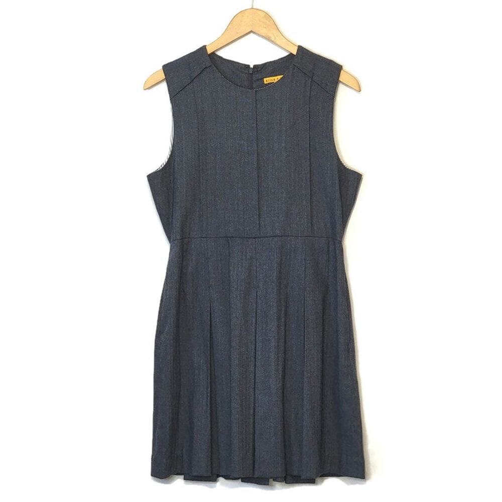 Alice + Olivia Dress Scoop Neck Sleeveless Pleated Wool Midi Classic Gray Size M